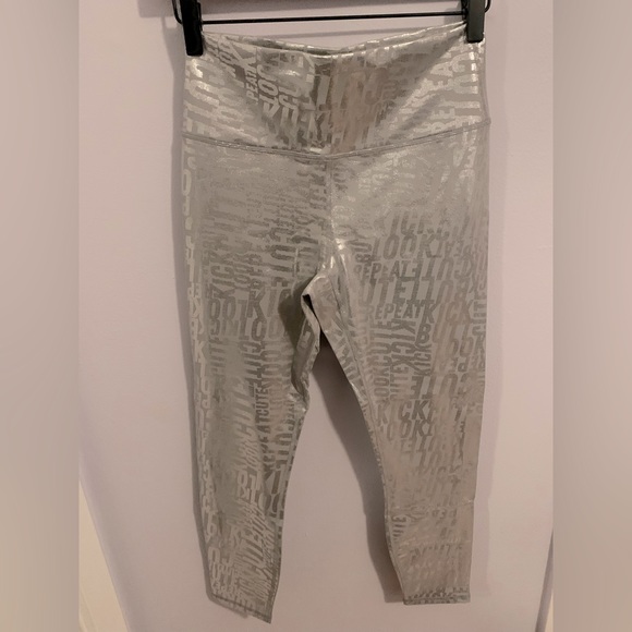 High Waisted Powerhold 7/8 Legging - Picture 1 of 2